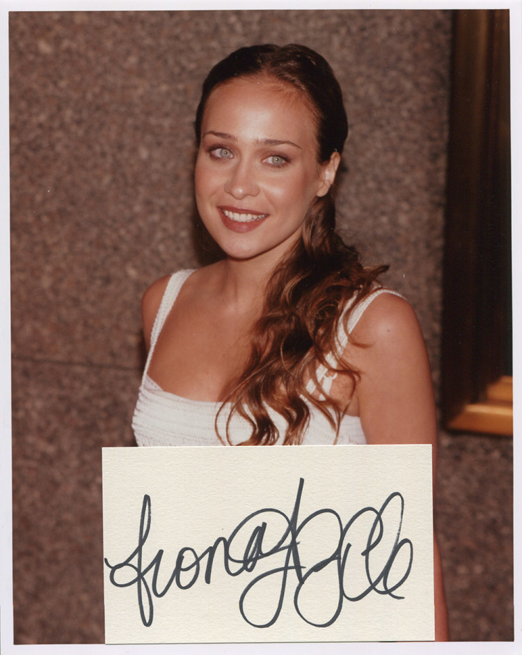 fiona-apple-signed-to-ken